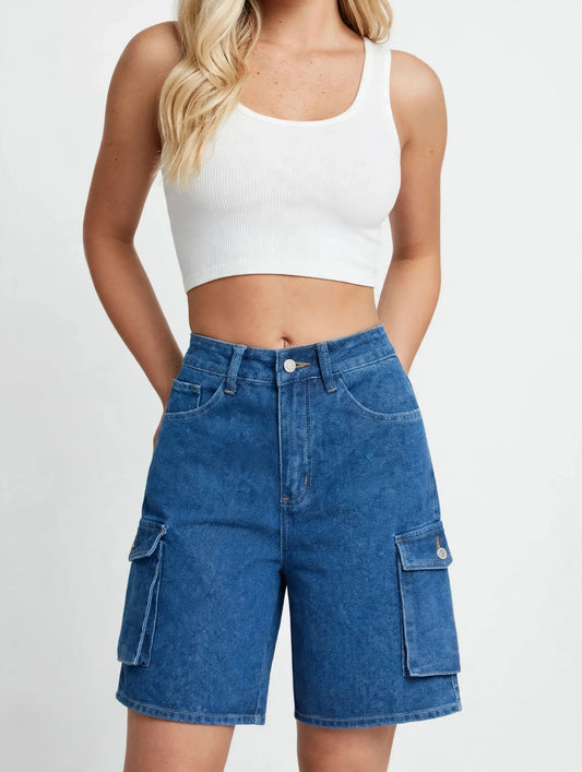 Bermuda cargo en jean ample à taille haute et poches à rabat