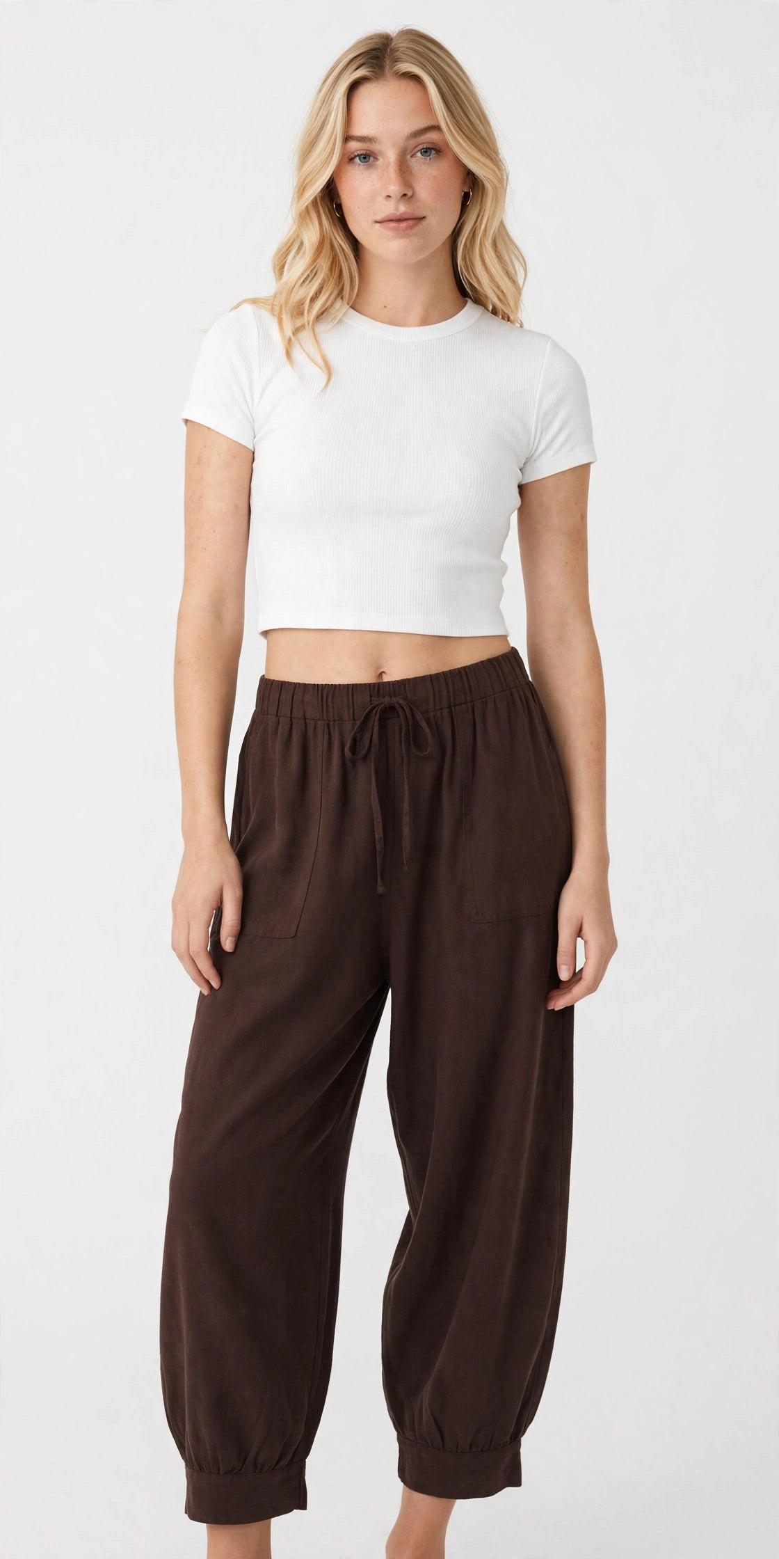 Pantalon large fluide et décontracté à taille haute