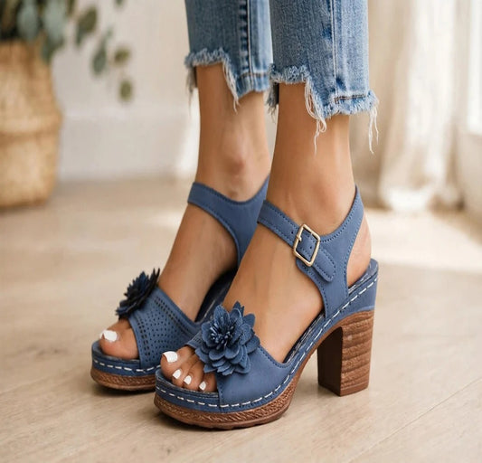 Sandales à Talons et Fleurs Décoratives