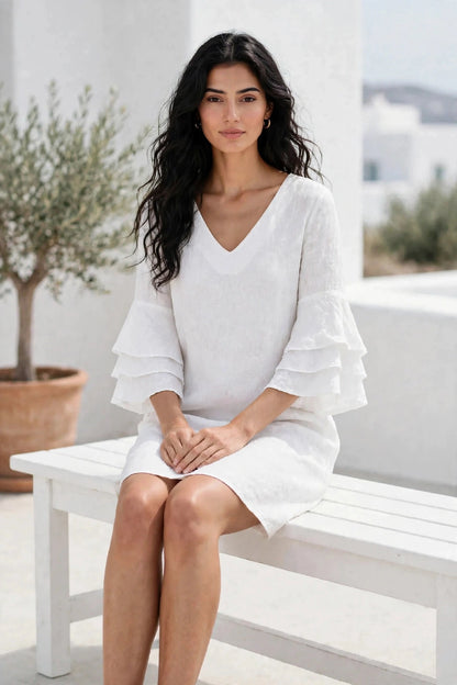 Mini-robe chic à volants superposés et manches bouffantes